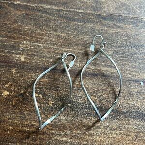 Silver tone twist earrings